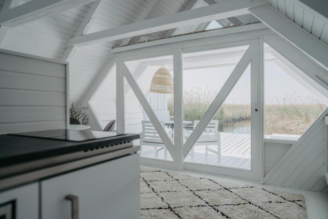 Seehuette Neusiedlersee - Strandhaus, Elektroboot Inklusive ルスト エクステリア 写真